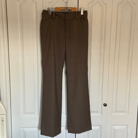 Gap size 6Long beige trousers. Straight leg, low rise waist. Tailored fit. - Picture 1 of 5